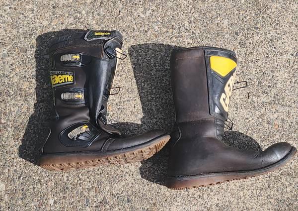 Gaerne Balance Boots Dougie Lampkin