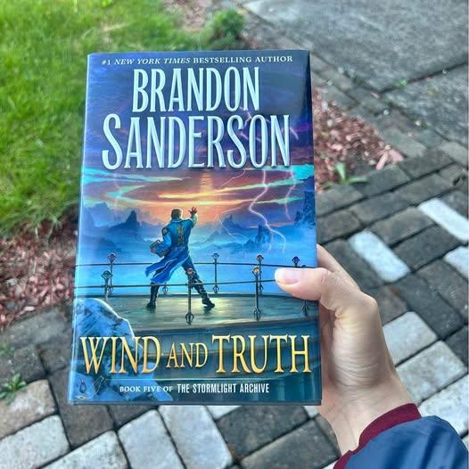 Brandon Sanderson “Wind and Truth”