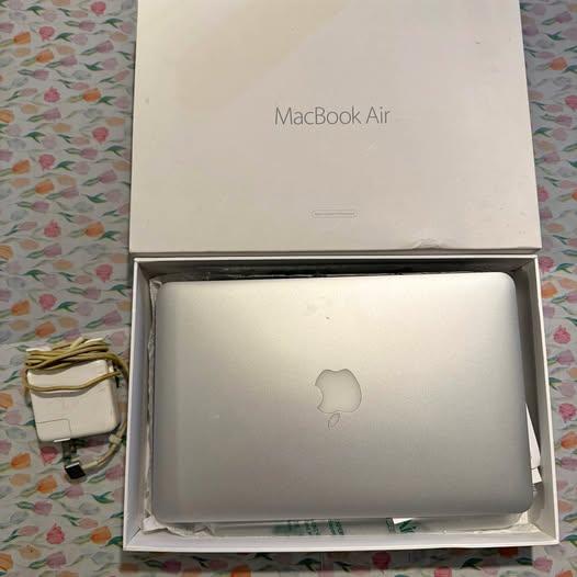 Apple MacBook early 2015 11 inch
