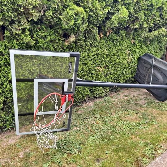 Basketball hoop-free