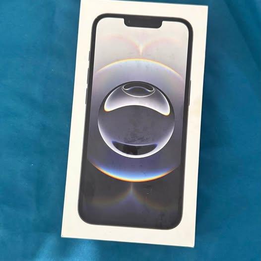 iPhone 16e