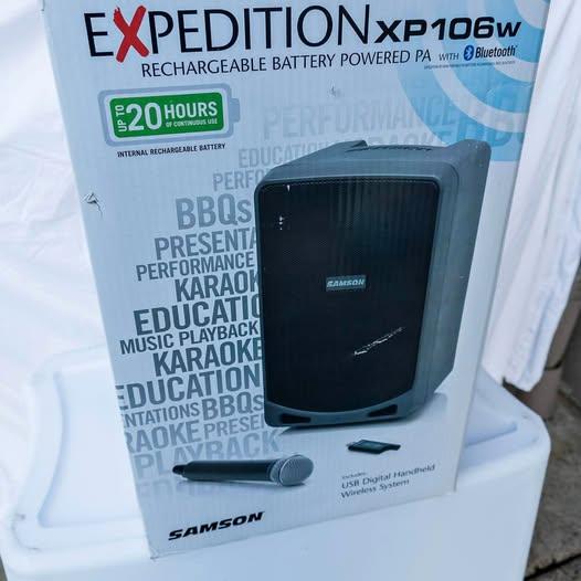 Samson Expedition XP106w Portable PA System with Wireless Mic & Bluetooth