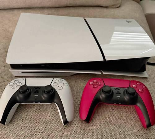 PlayStation 5 with disc drive PS5 mint condition