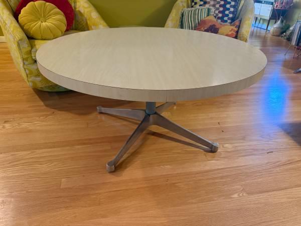 Authentic Vintage 1960s MCM Charles & Ray Eames for Herman Miller “Contract”