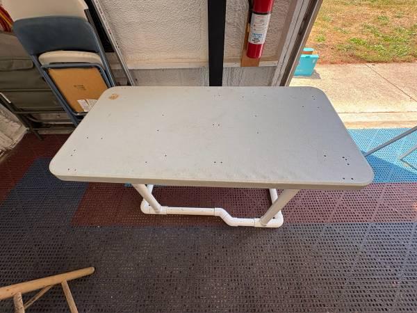 Water Pool table