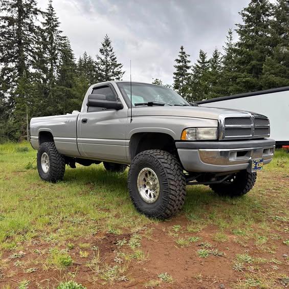 1997 Dodge Ram 2500 · SLT Pickup 2D 8 ft