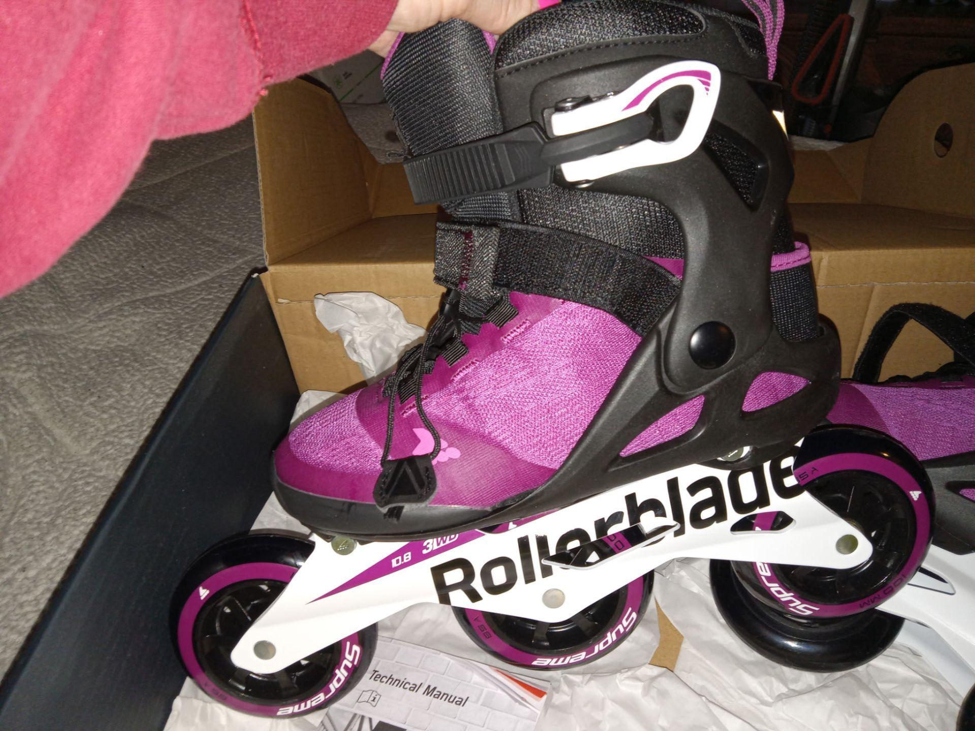 WOMEN'S PURPLE ROLLERBLADES